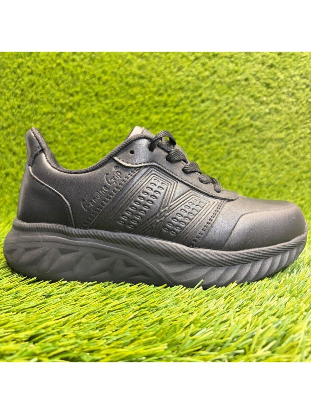 Genuine Grip 150 Womens Size 7 Triple Black Slip-Resistant Soft Toe Work Shoes